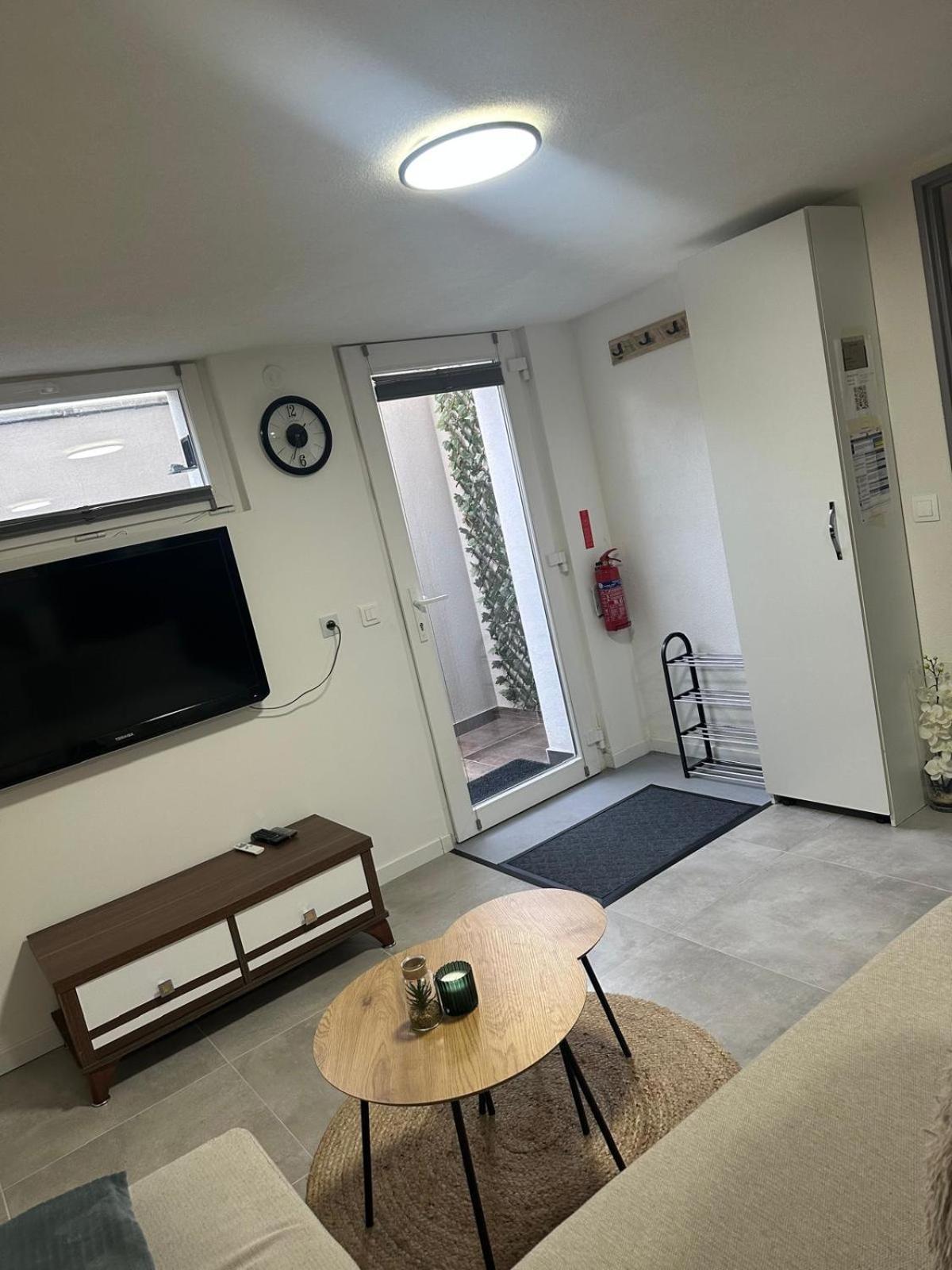 Ferienwohnung Les Mirabelles Ensisheim Exterior foto